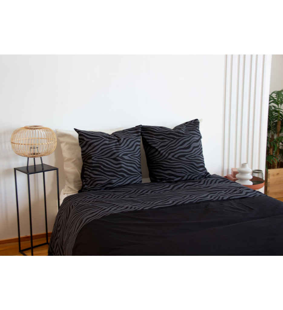 PARURE 240 X 220 PEAUX DE BETE ZEBRILLE