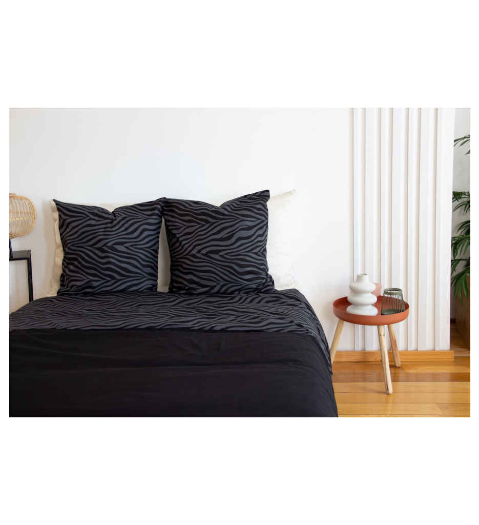 PARURE 240 X 220 PEAUX DE BETE ZEBRILLE